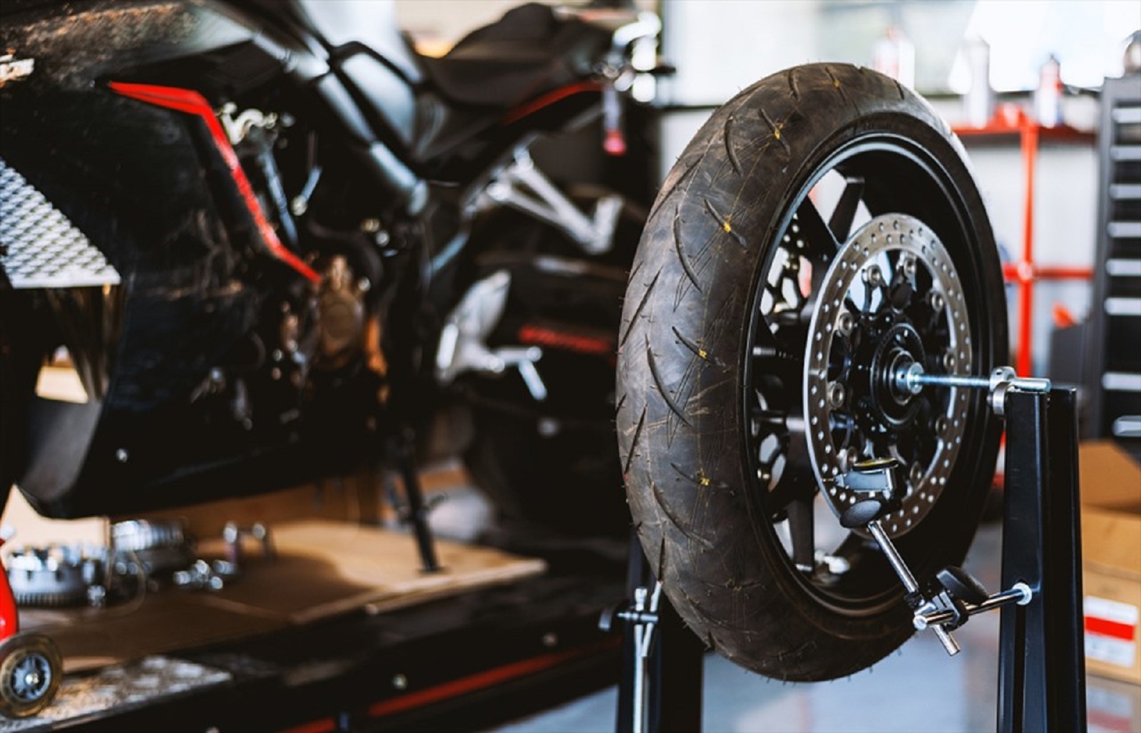 CAUSES OF MOTORCYCLE TIRES EXPLOSIONS AND HOW TO PREVENT THEM